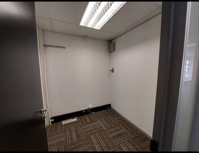 215M² OFFICE TO LET IN ALLANDALE